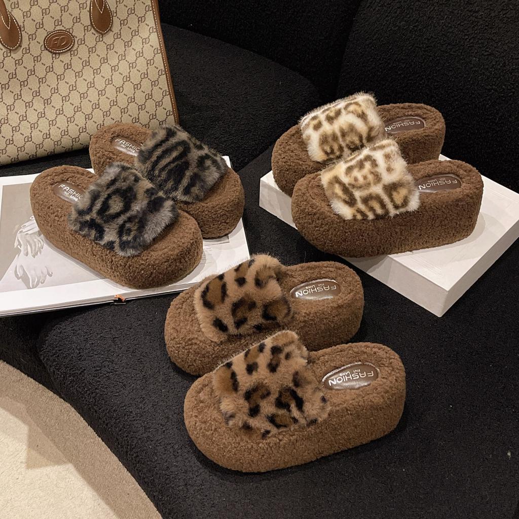 2025 осень новые корейская версия леопардовый принт толстая подошва пушистые тапочки женские носят с открытым носком плюшевые домашние хлопковые тапочки маленький размер