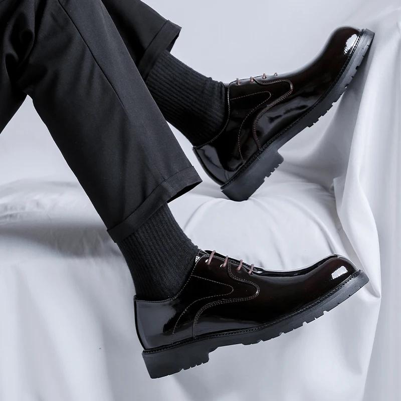 Туфли дерби для мужчин, модные туфли на открытом воздухе с круглым носком, на шнуровке, черные мужские деловые туфли, обувь ручной работы для деловых свадебных вечеринок