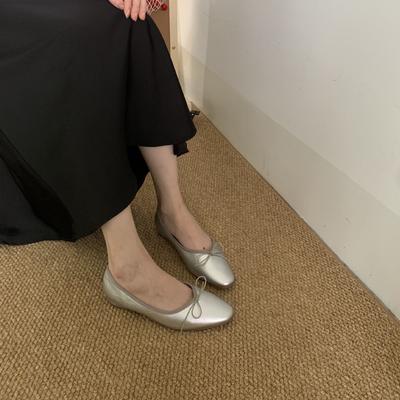 Французские весенние и осенние туфли на плоской подошве, нежные вечерние туфли, женская обувь 2025 года, новые весенние балетки с бантом красного цвета