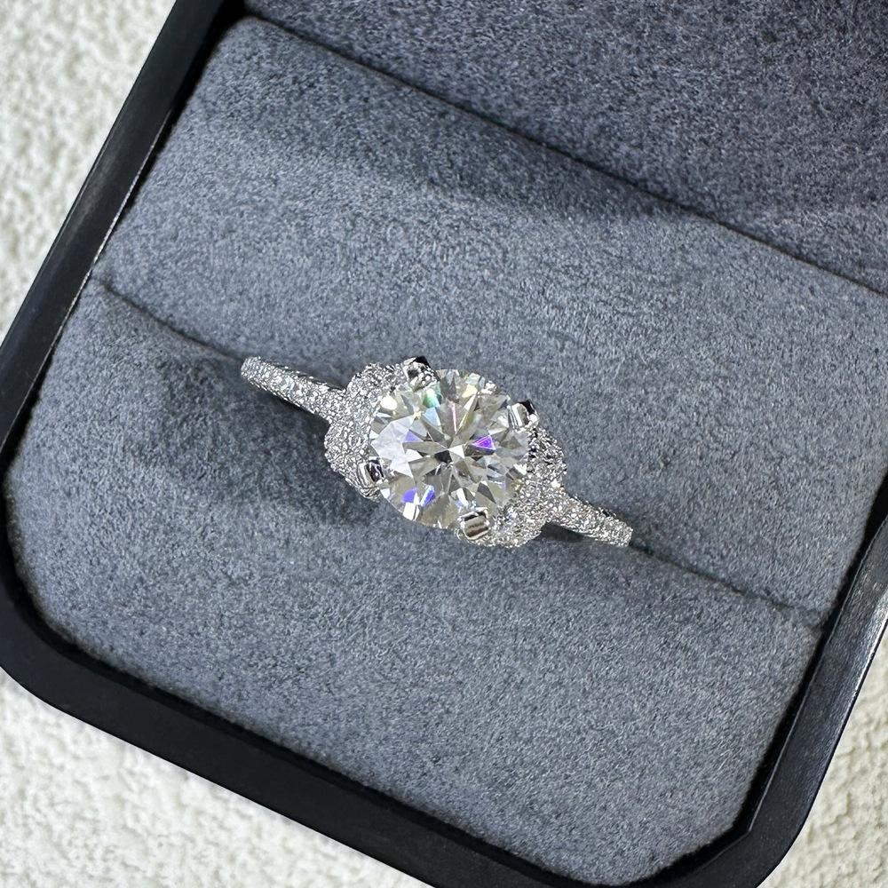 Vinregem Классическое элегантное женское кольцо из 100% стерлингового серебра 925 пробы с бриллиантами круглой огранки 6,5 мм 1CT 3EX VVS1 D, цвет настоящий муассанит с бриллиантами, свадебные украшения для помолвки