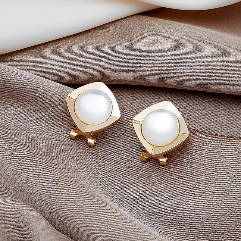 Серьги с геометрическим узором «Тюльпан» и кошачьим глазом, иглы из серебра 925 пробы