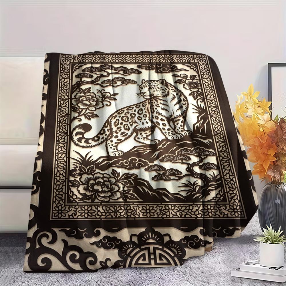 Snow Leopard Animal Print Flannel Blanket, High quality Comfortable for All Seasons, Home Decor, Warmth and Comfort, Perfect for Christmas Gifts115