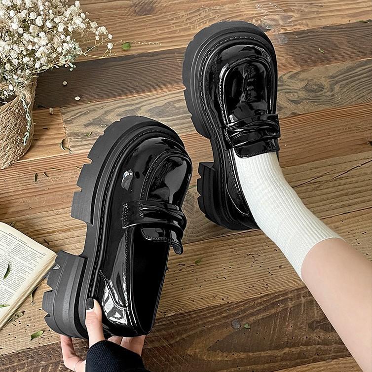 Модные универсальные туфли на платформе в стиле «пригород», женские кожаные туфли на весну и осень 2025 года, черные французские мокасины с одной педалью