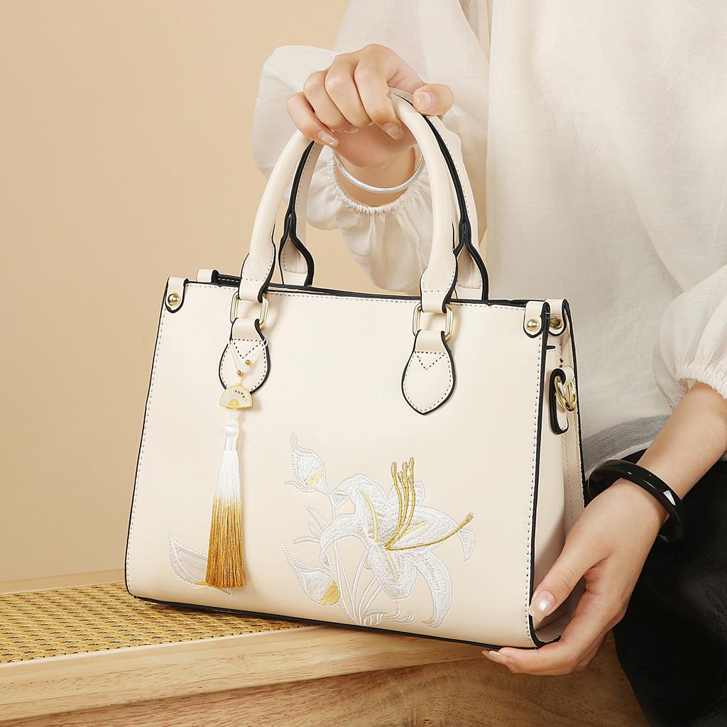 Женская сумка-мессенджер для мамы 2025 новая высококлассная вышивка в китайском стиле для среднего возраста свадебная сумка большой вместимости