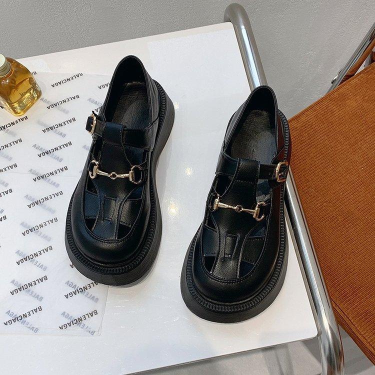 Модные сандалии на платформе для женщин 2024 года, новые летние босоножки Baotou All-in-one в корейском стиле, модные повседневные римские сандалии с увеличенным каблуком