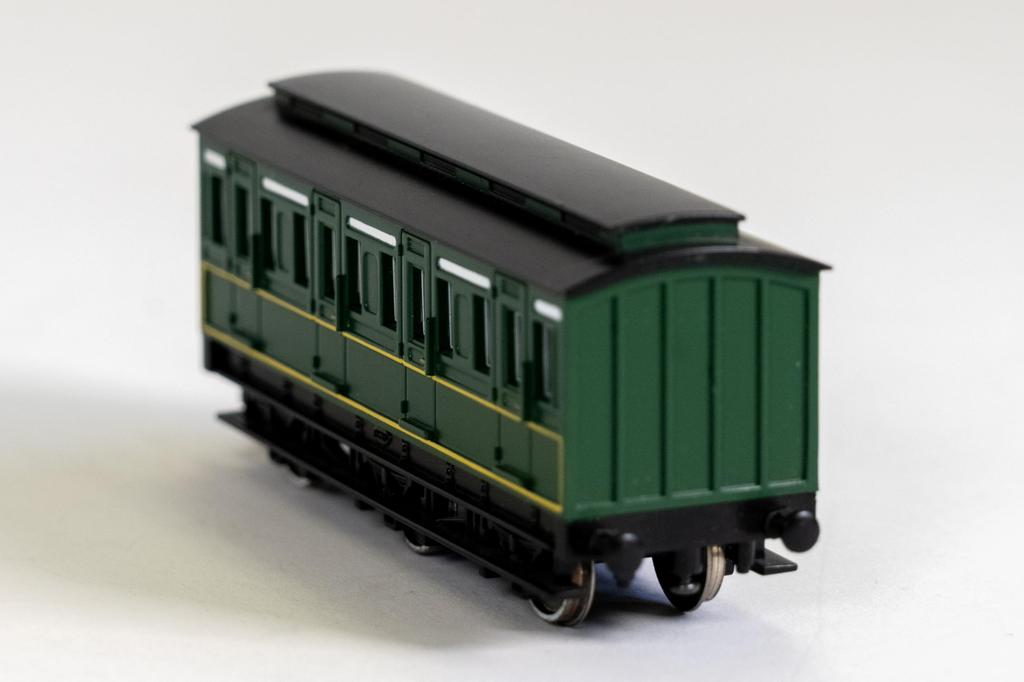 Bachmann HO Gauge Thomas the Tank Engine Emily's Passenger Car 028-76042