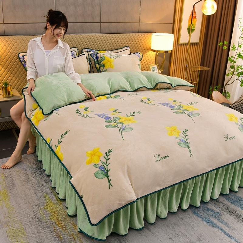 Плотная молочная бархатная юбка для кровати, набор из 4 предметов, плюшевый флис, зимний кристальный бархат, простыня, пододеяльник с юбкой, зимний постельный набор для уютного дома