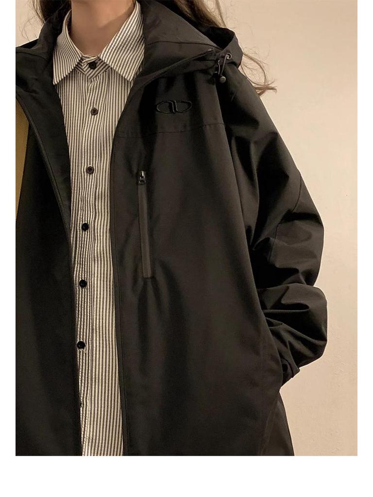 Женская весенняя куртка для альпинизма в американском винтажном стиле 2025 года - Модное повседневное пальто для активного отдыха