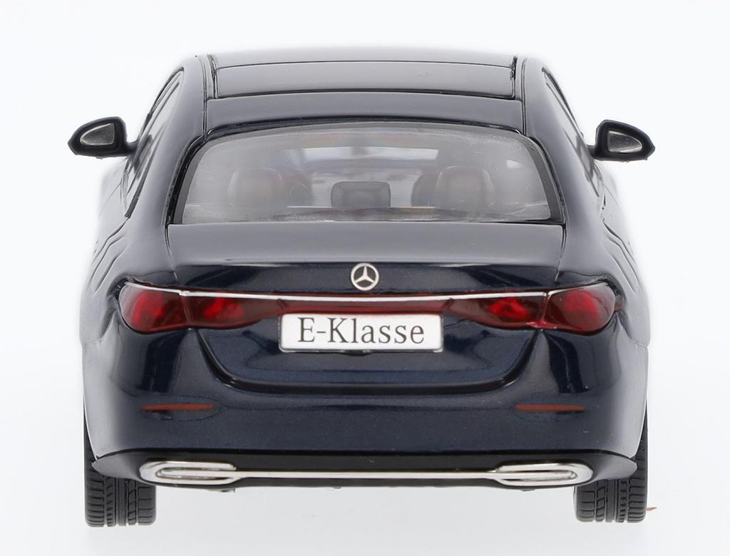 [Mercedes-Benz Collection] Genuine E-Class (W214) Avantgarde 1/43 Nautic Blue