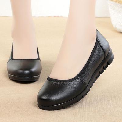 Летние модные удобные повседневные босоножки на танкетке с плоским дном и острым носком для женщин, резиновые туфли без застежек для ходьбы для бабушек