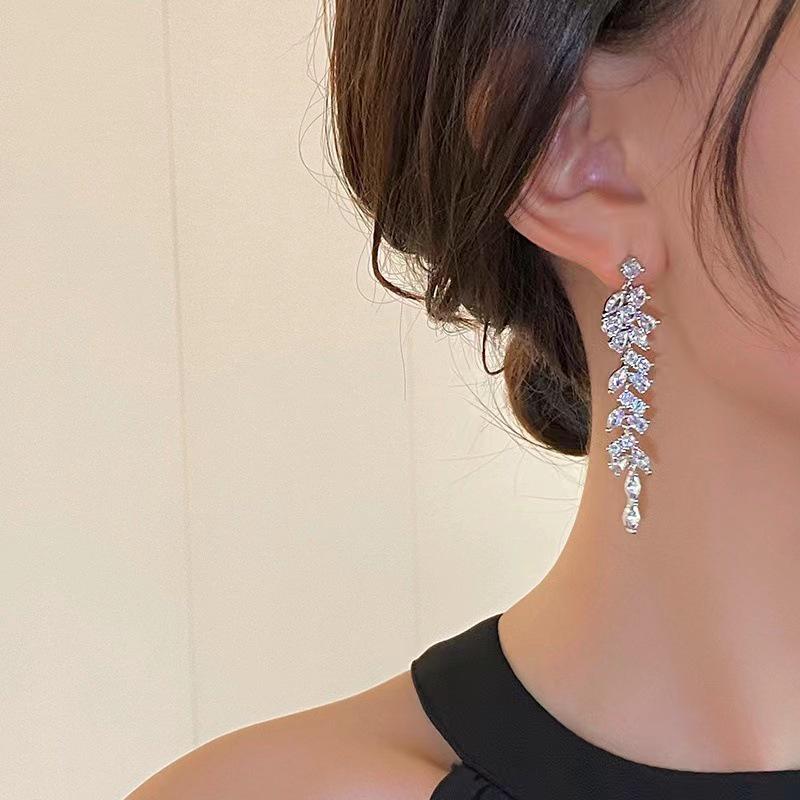 Женские серьги-кисточки с цирконами высокого класса - Уникальный дизайн 2023 года