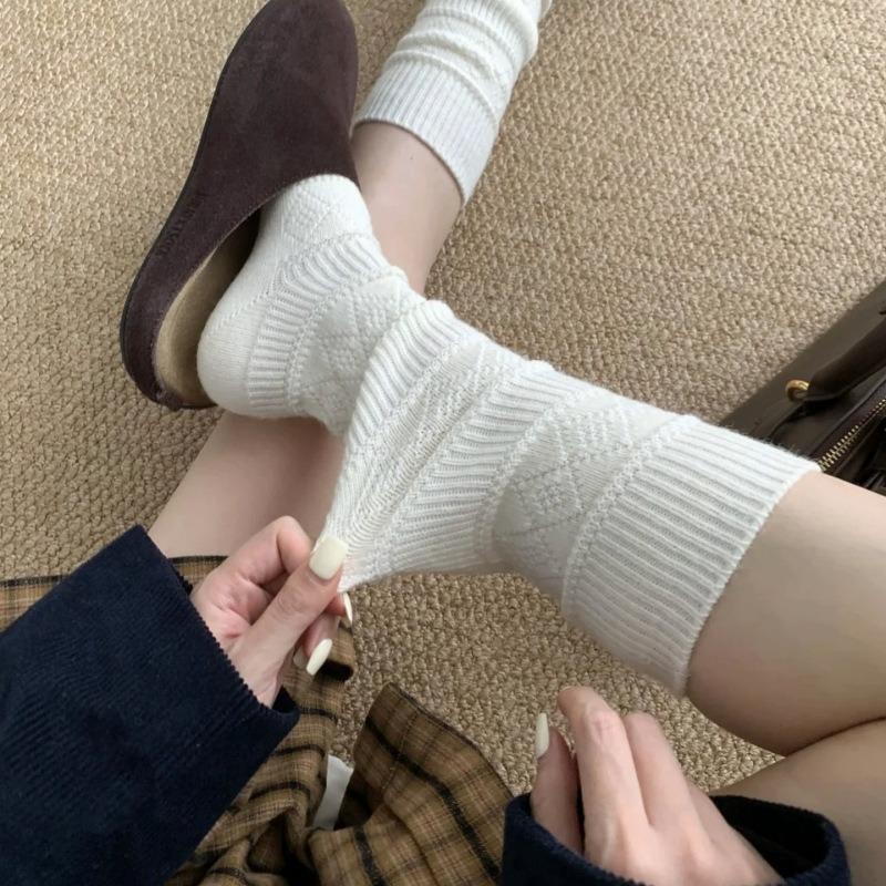 Зимние и осенние клетчатые носки до середины икры с темным узором, теплые и стройнящие. Гольфы для детей, толстые шерстяные длинные носки. Стиль колледжа.