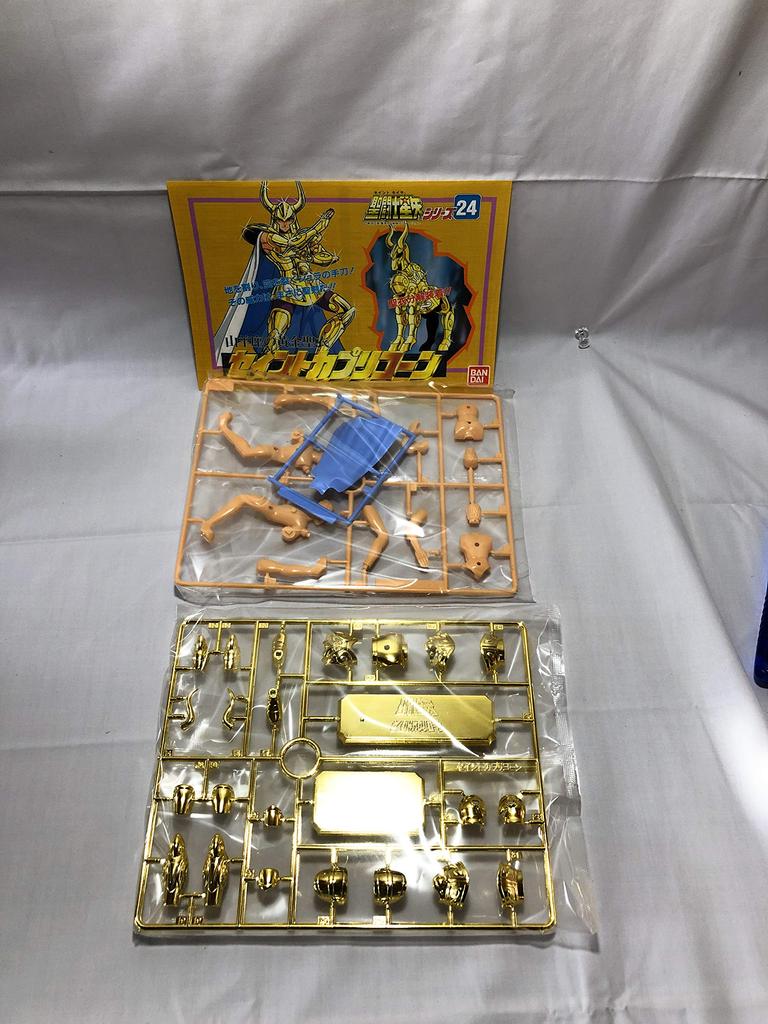 Saint Seiya Golden Cloth Saint Capricorn 1/12