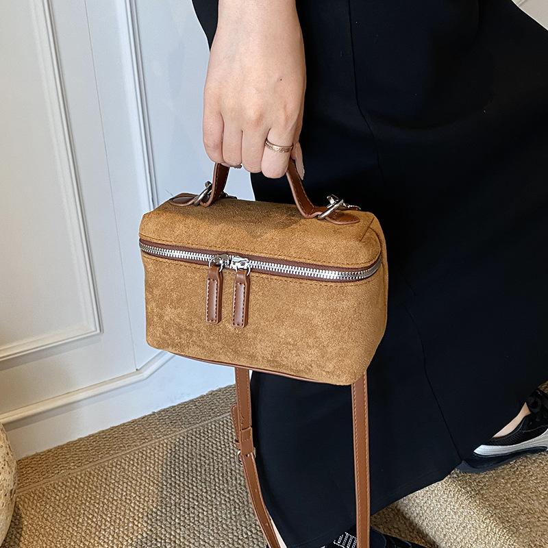 Популярная сумка этого года женская осень-зима 2025 новая матовая ретро сумка-мессенджер корейская версия портативная сумка-ведро