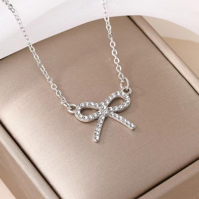 Fashion Rhinestone Bow Pendant Necklace for Women Exquisite Zircon Bowknot Choker Necklaces Office Party Jewelry Lady Gifts