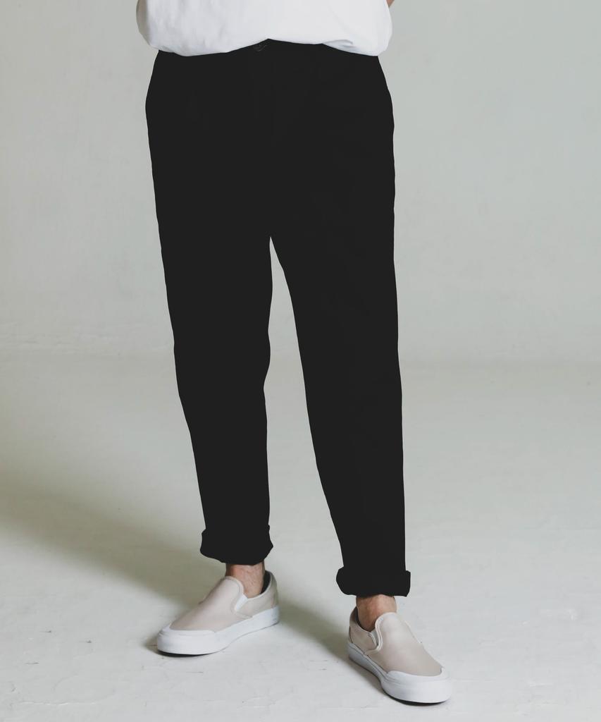 STAGE NAME One-Pleat Tapered Cotton Slacks_Black