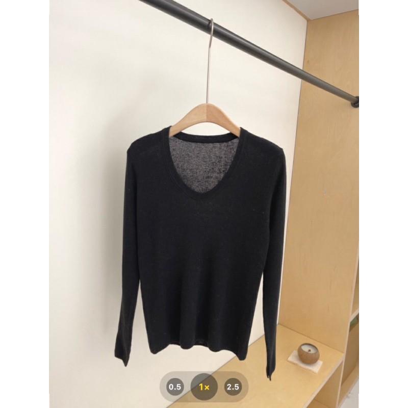 Womens U-Neck Fine Wool Knit Top Slim Fit Soft Solid Color Sweater M5823