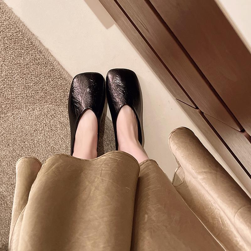 Женские мюли, летние элегантные квадратные закрытые тапочки на плоской подошве, женские туфли, повседневные кожаные черные белые шлепанцы, большие размеры 35-42