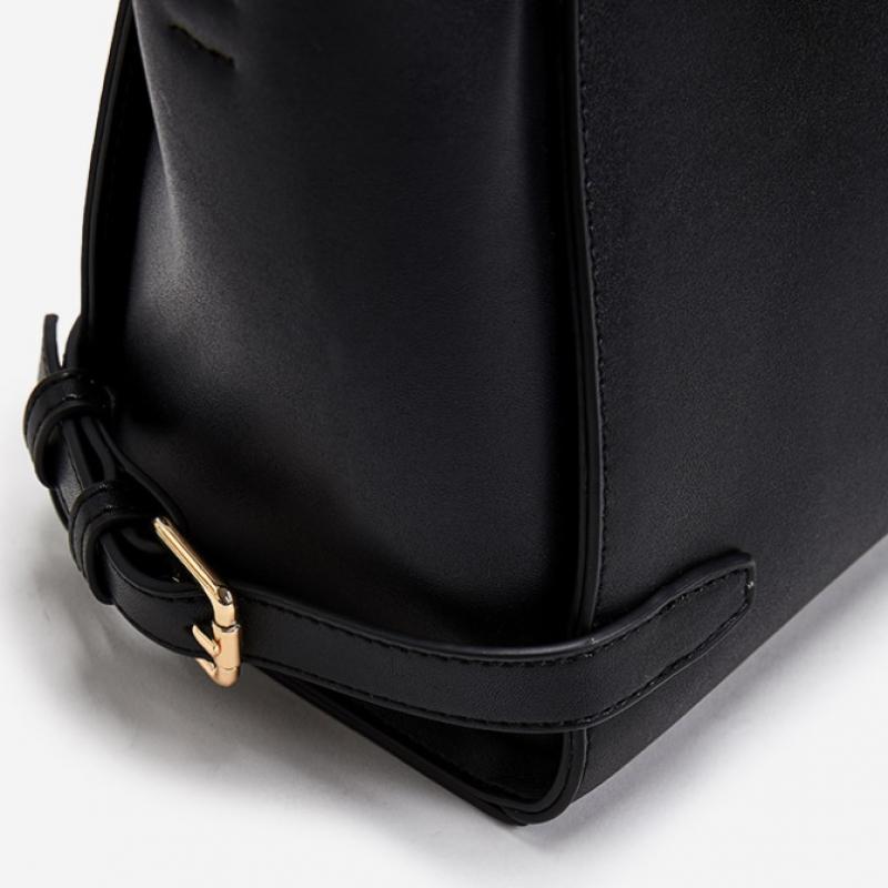 By ESquire By Women S Loen Belt Tote Bag Black
