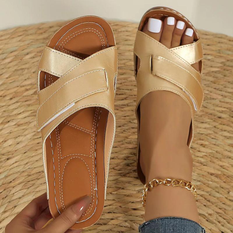 Модные женские модные босоножки на танкетке золотистого цвета, лето 2024, новые легкие повседневные тапочки на платформе, женские, больших размеров, удобные пляжные шлепанцы