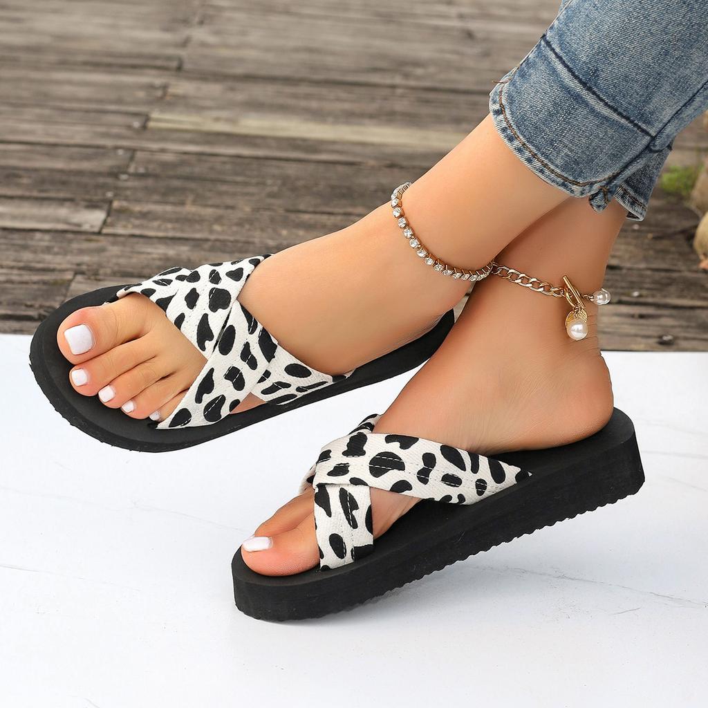 Женские модные сандалии с перекрестными ремешками, повседневные сандалии на платформе и толстой подошве, летние спортивные сандалии с ремешком на щиколотке и пряжкой