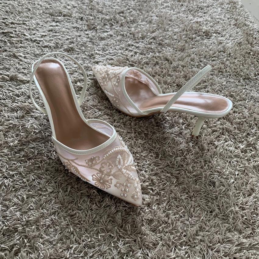 Модные сетчатые вышитые тонкие туфли-лодочки на высоком каблуке женские 2025 лето сексуальные с ремешком на пятке с острым носком туфли для платья женские сандалии