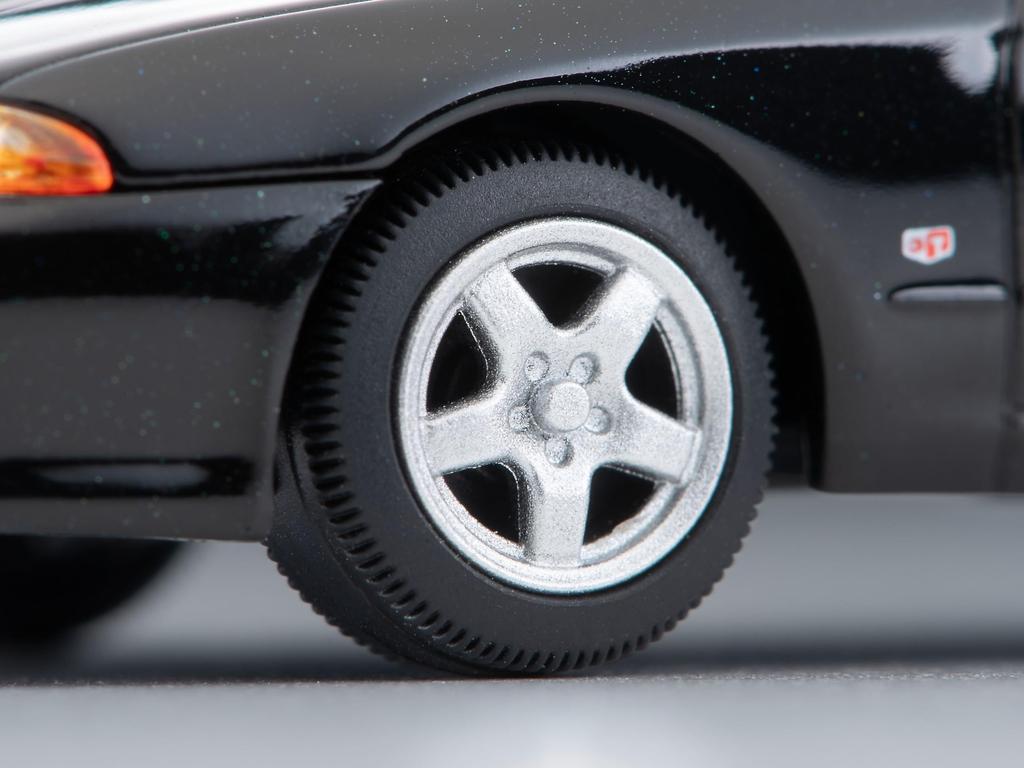 Tomica Limited Vintage Neo Nissan Skyline Sports Sedan Type M Black Option Equiped 1992 Complete Product 1/64 LV-N194c 4-Door GTS-t