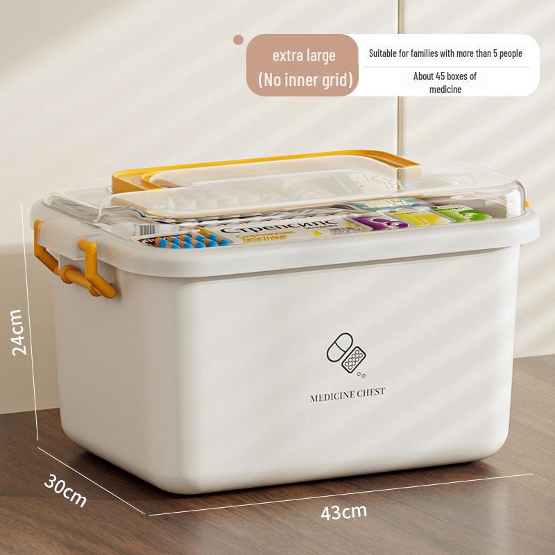 Вместительная переносная аптечка с многоуровневыми отделениями для хранения предметов первой помощи и средств экстренной помощи.