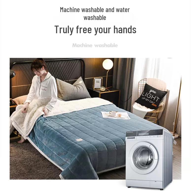 Cozy Three-Layer Flannel and Sherpa Blanket for Autumn and Winter