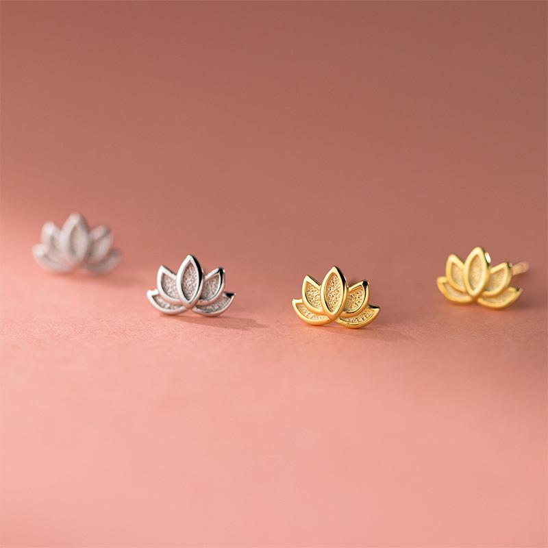 WANTME 925 Silver Fashion Vintage Lotus Flower Statement Gold Small Stud Earrings for Women Elegant Chic Party Jewelry