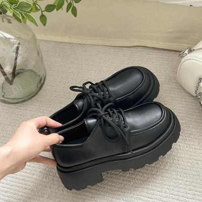Британский стиль платформа маленькие кожаные туфли женские 2025 новые весна и осень универсальные черные jk одинарные туфли маффин лоферы инс тренд