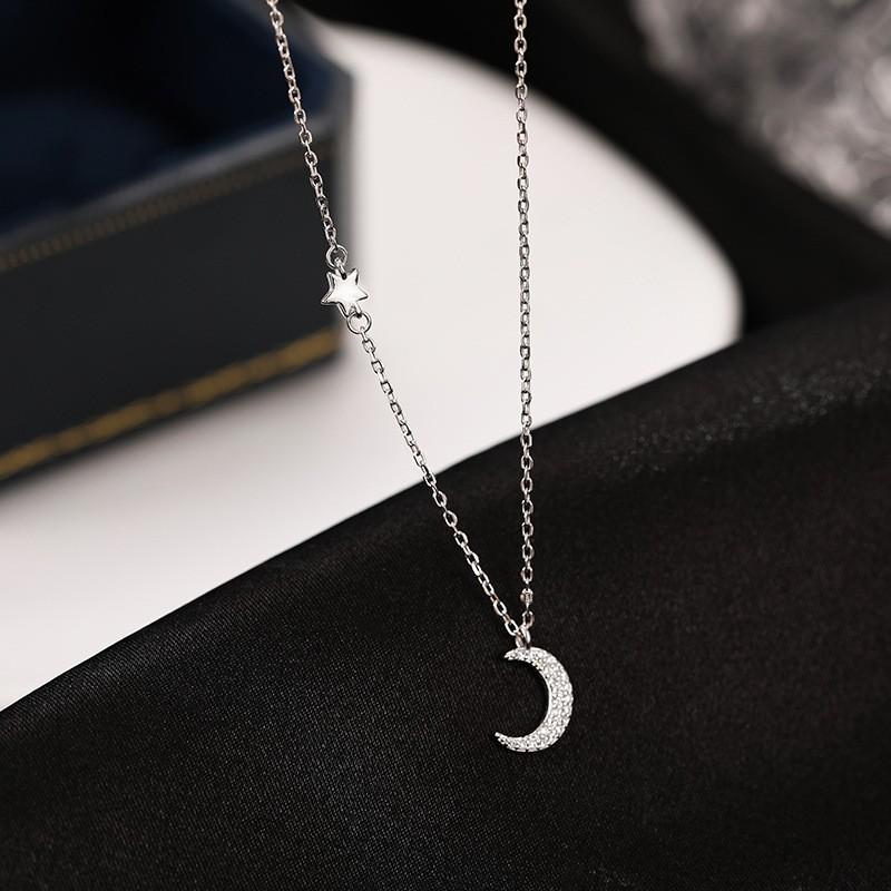Banyan Tree S925 Silver Star & Moon Clavicle Necklace - Korean Niche Design with Diamond Accent