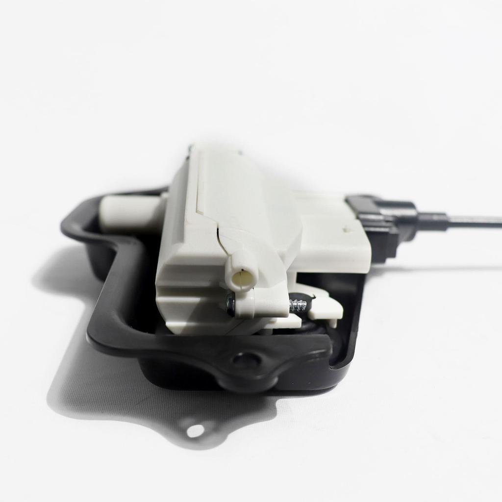 Замок задней левой двери для Mercedes W166 (Деталь №1667600900)