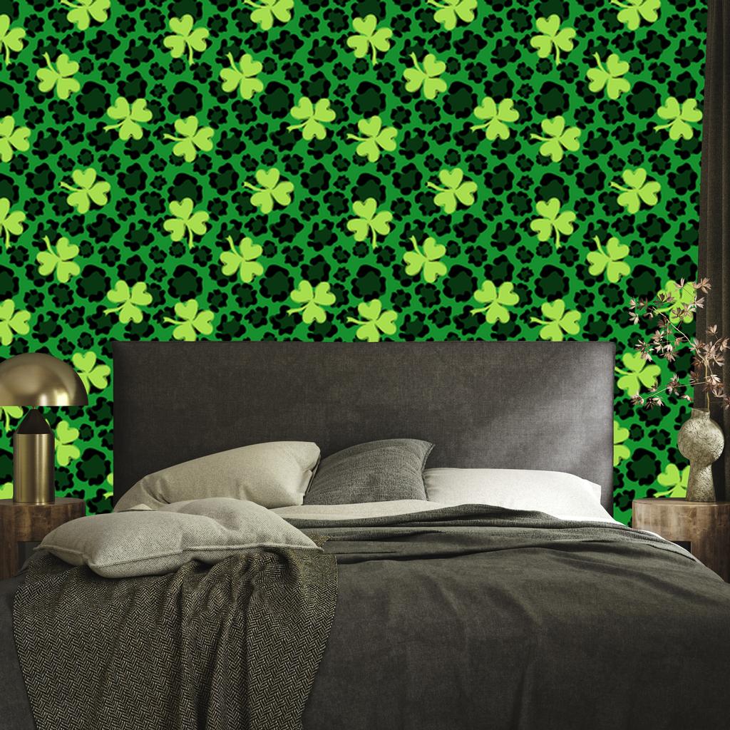 Clover and leopard wallpaper bottle green and green 50x1000