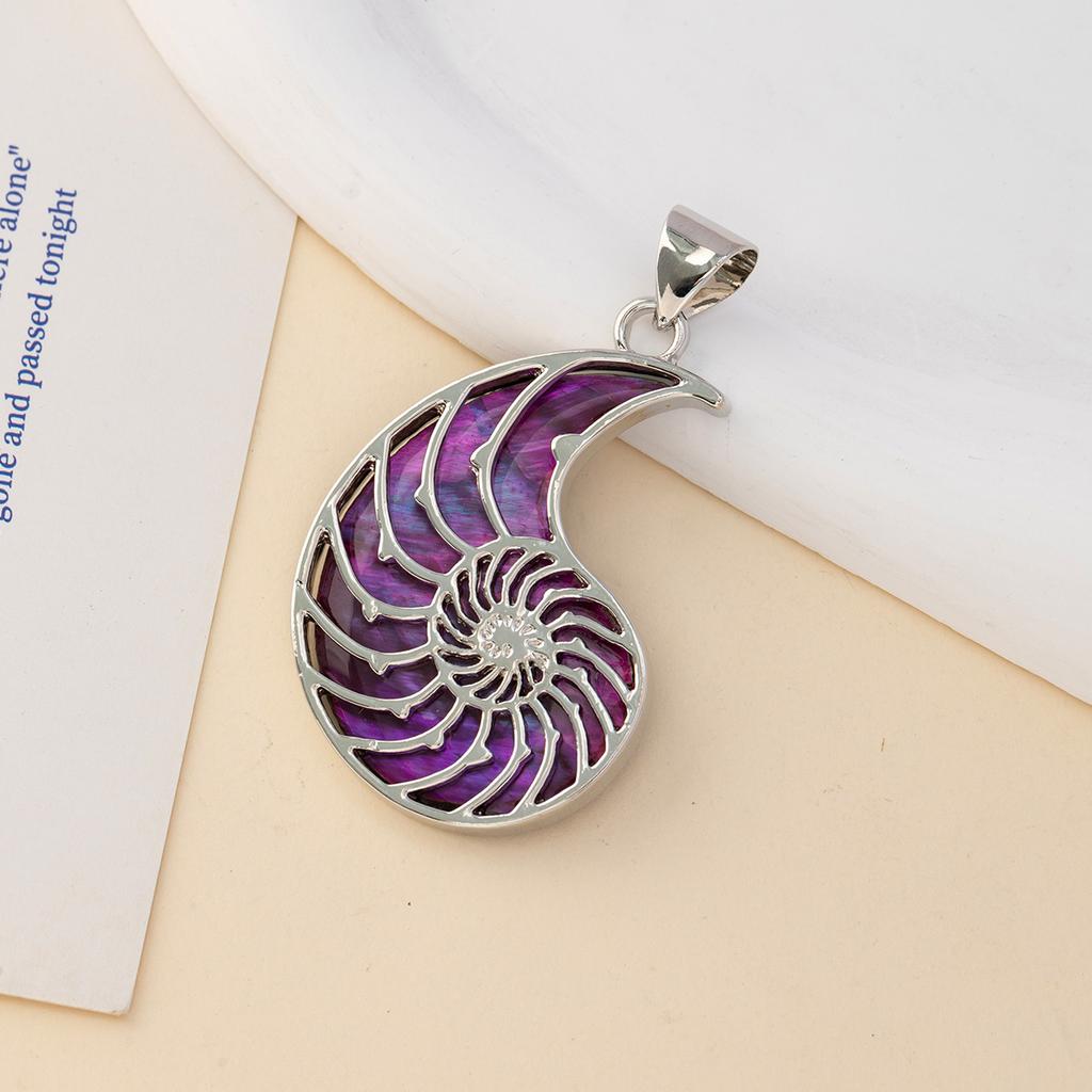 1Pc Natural Shell Pendant, Beach Ocean Style Comma Shape Seashell Charms for DIY Women Men Necklace Accessories, Jewelry Making Christmas Gifts Craft