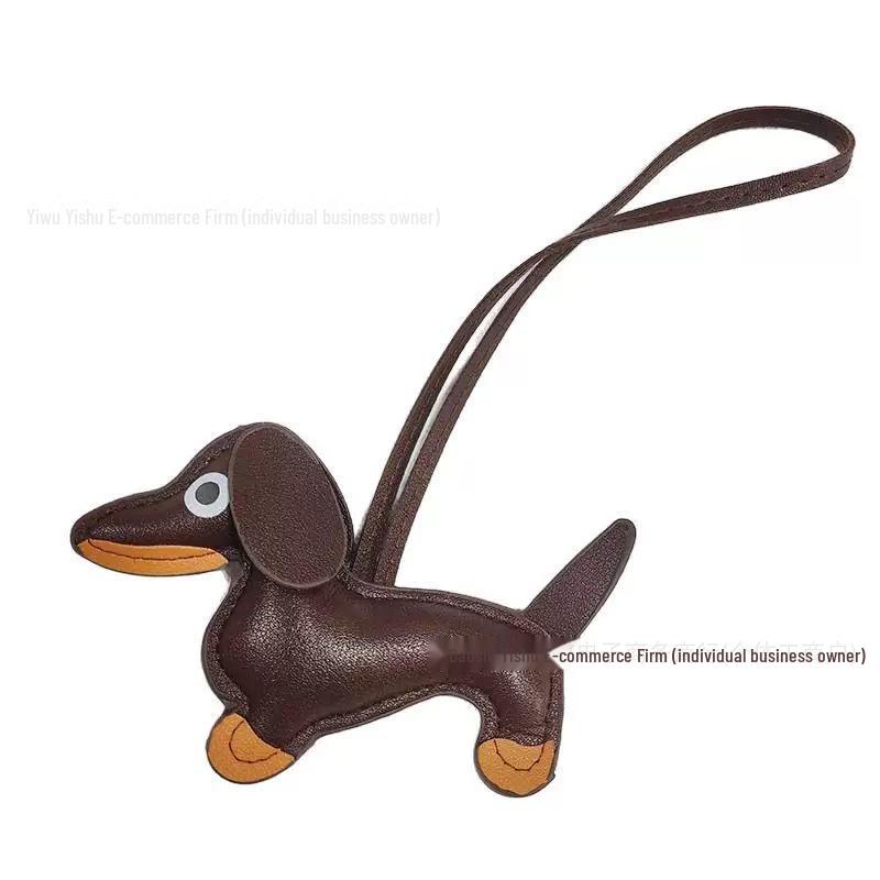 Брелок из искусственной кожи в виде таксы: Милый трансграничный аксессуар для автомобиля и креативное украшение для сумки.