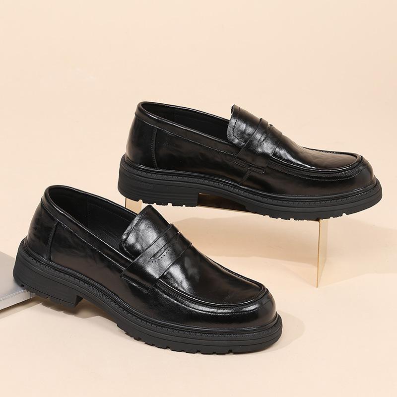 Мода 2025 Новая обувь из натуральной кожи для мужчин Модные повседневные лоферы однотонные Мужские весенне-осенние туфли на низком каблуке