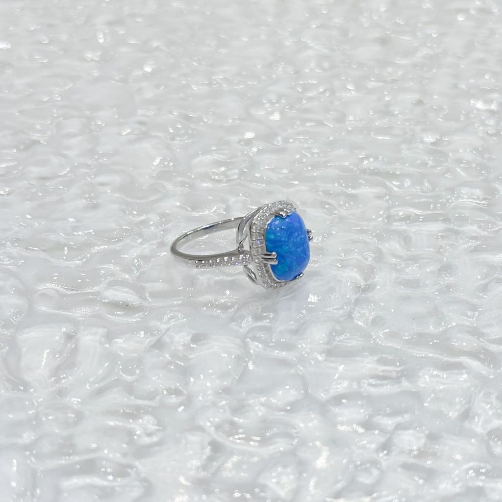 Серебряное кольцо с опалом 2.784ct, вес изделия 4,11 гр (2169949)