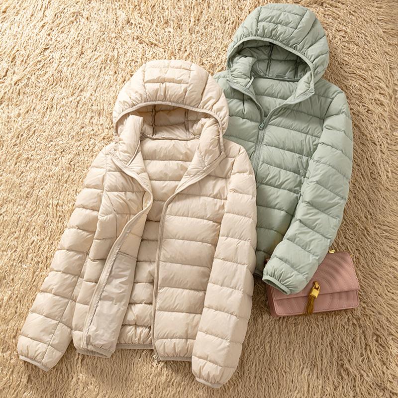 Women's Lightweight Down Jacket Short Warm Fashionable Hooded Lightweight Fitted Outerwear