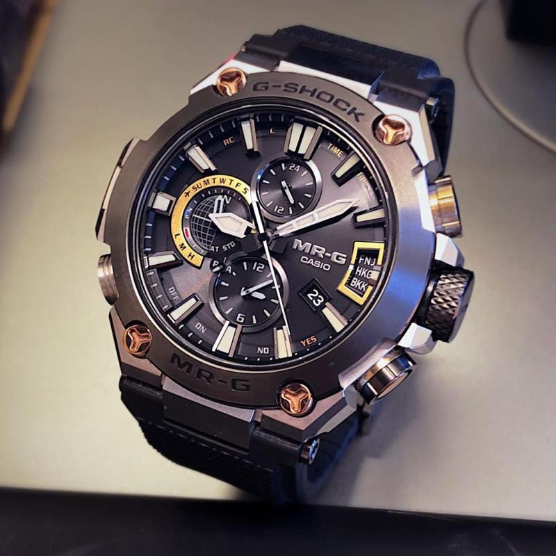 Casio Мужские Черные Часы MRG-G2000R-1A MRG-G2000R-1A