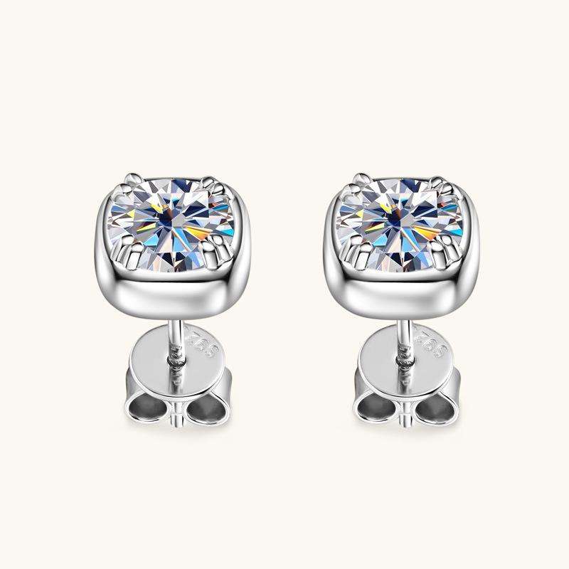 Silvere Glam Серьги-пусеты из стерлингового серебра 925 пробы с муассанитом 1 карат для женщин, модные, простые и универсальные маленькие серьги в форме сахарного кубика
