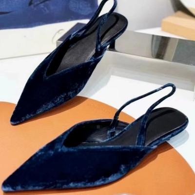 Премиальные бархатные туфли-лодочки с острым носком, на низком каблуке, в французском стиле, с легким вырезом, одинарные туфли, женские новые модели осень-зима