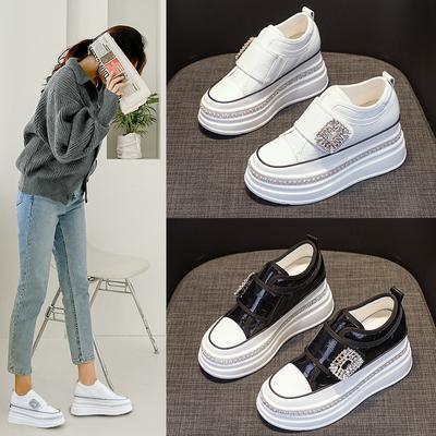 Женская обувь с круглым носком, белая, весна 2025, новая, легкая спортивная и повседневная обувь, толстая подошва, небольшой внутренний каблук, женская обувь