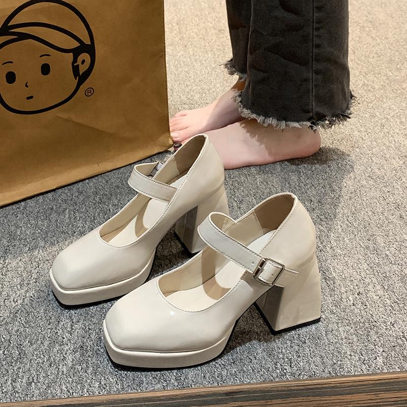 Туфли Мэри Джейн на толстом каблуке, водонепроницаемая платформа, толстая подошва, увеличивающая рост, японская лакированная кожа Spice Girl, черный темперамент, высокий каблук, маленькая кожа