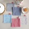 Двухслойная тканевая подставка под кружку в клетку