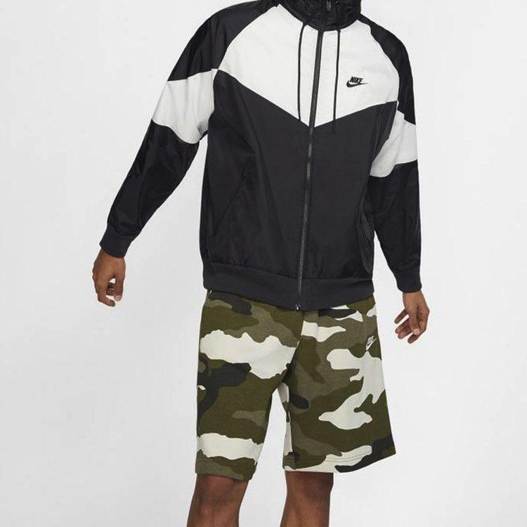 Nike Куртки Мужские С капюшоном Умеренные Другие AR2210-012