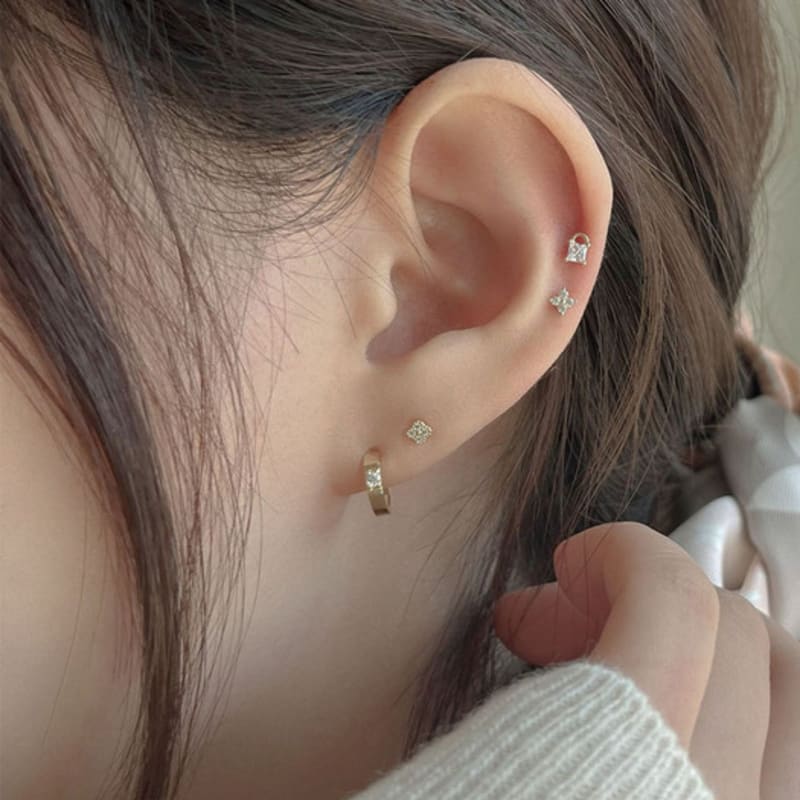 youngglow 14k clover piercing (2size)