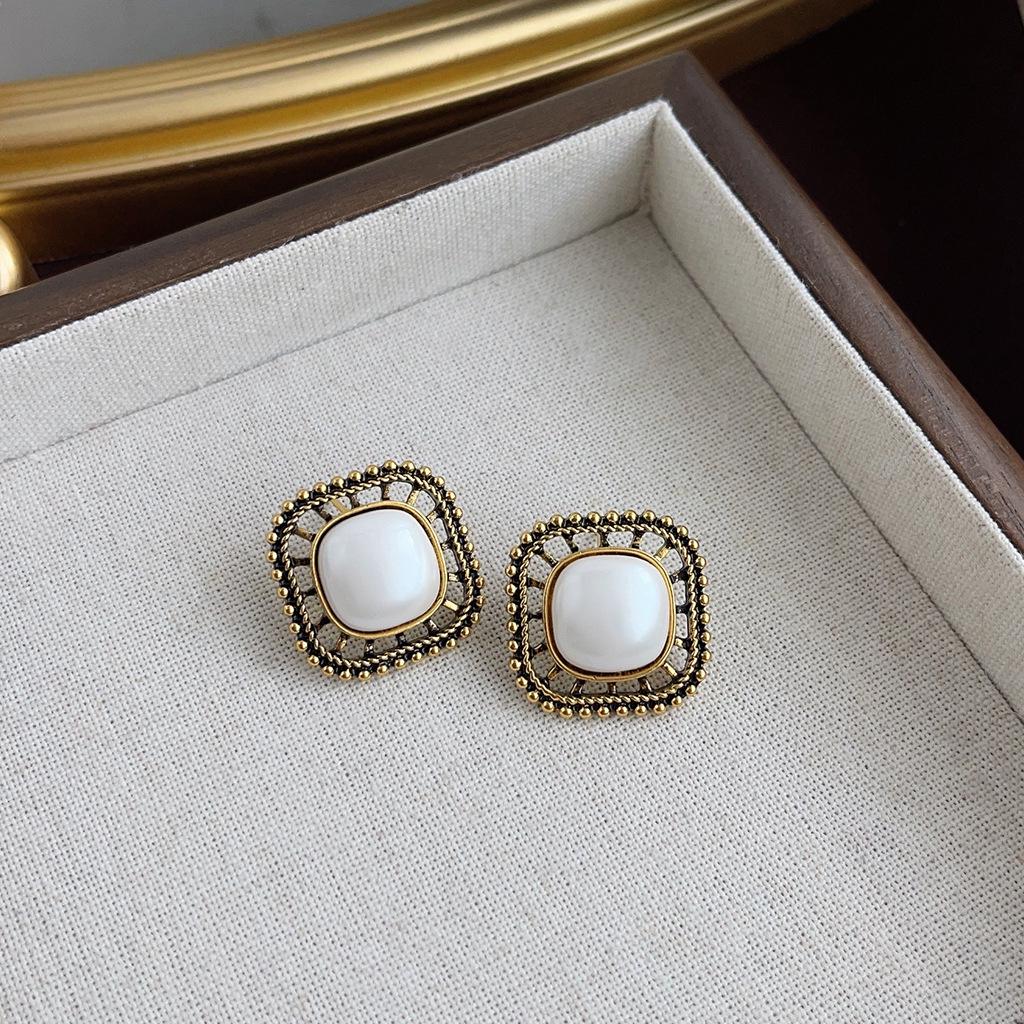 Винтажные геометрические серьги с жемчугом для женщин - Ретро стиль Гонконга, Легкая роскошь, Ощущение высокого класса