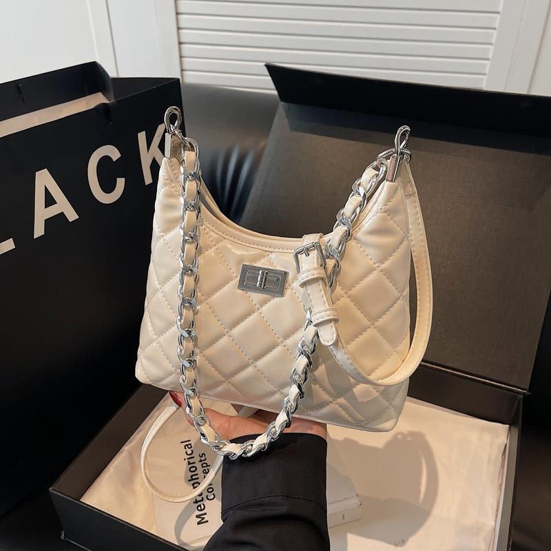 Spring and summer versatile diamond chain small bag women's 2025 new fashion underarm dumpling bag foreign texture messenger bag
