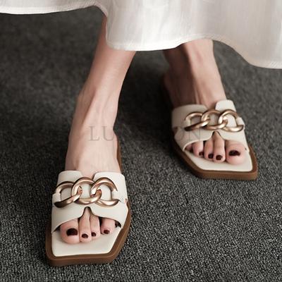 Женские тапочки с металлической пряжкой в стиле ретро, женские сандалии на плоской подошве, летняя классика, комфорт, пляжная обувь для отдыха на природе